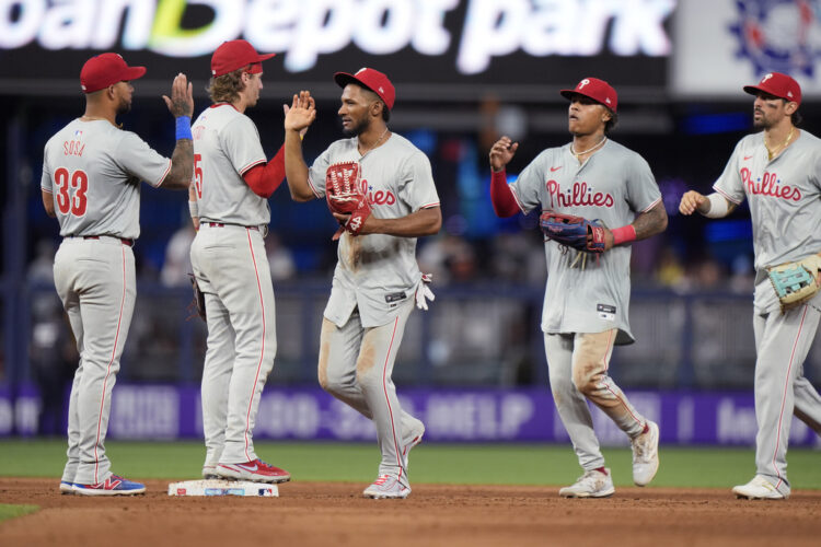Bryson Stott’s basesclearing triple keys MLBbest Phillies’ 83 win over Marlins News, Sports
